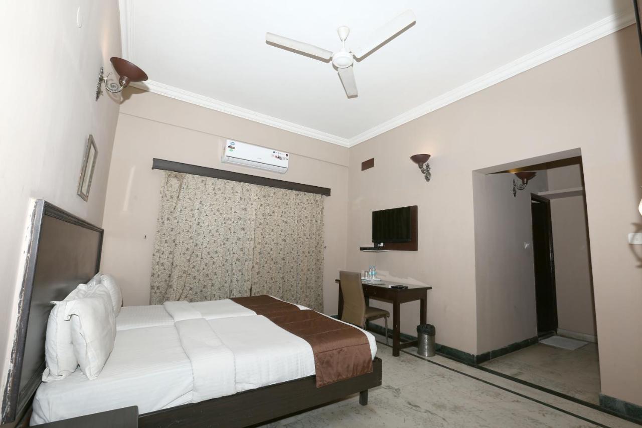 היידראבד The Down Town Hotel מראה חיצוני תמונה